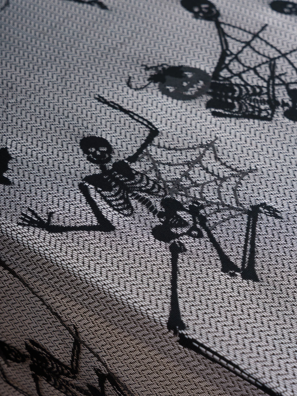 Halloween Black Skeleton Lace Tablecloth Decoration for Living Room, Bedroom, Night Terror Atmosphere
