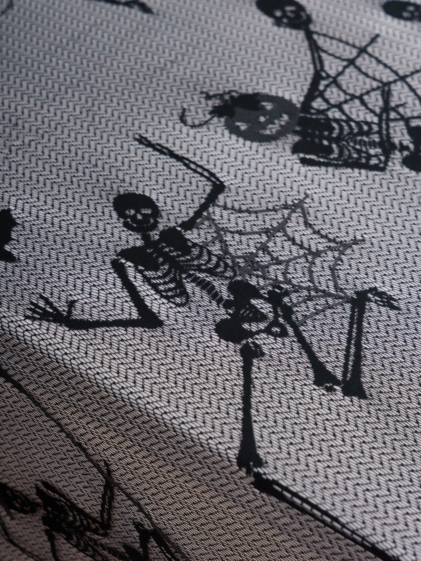 Halloween Black Skeleton Lace Tablecloth Decoration for Living Room, Bedroom, Night Terror Atmosphere